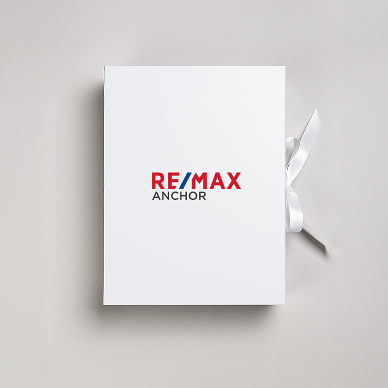 Picture of Magnetic Presentation Box with Ribbon - White
