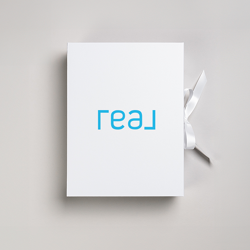 Picture of Magnetic Presentation Box with Ribbon - White