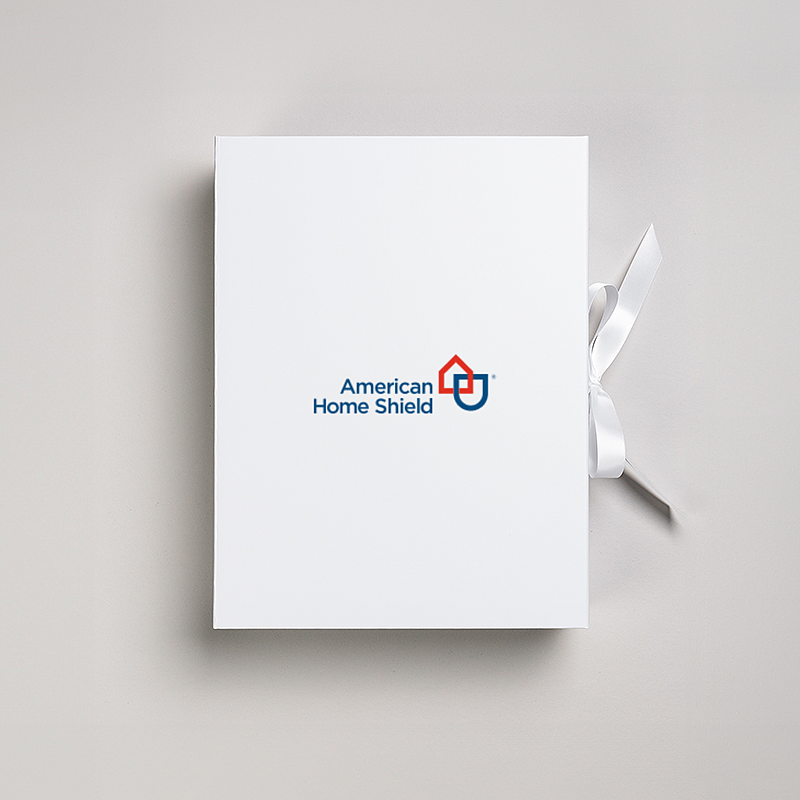 Picture of Magnetic Presentation Box with Ribbon - White