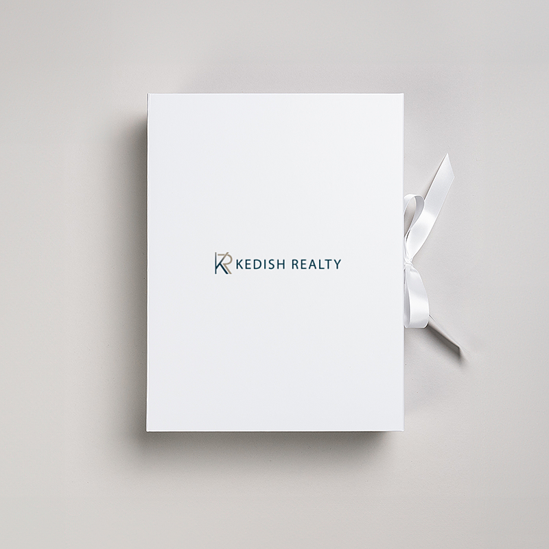Picture of Magnetic Presentation Box with Ribbon - White