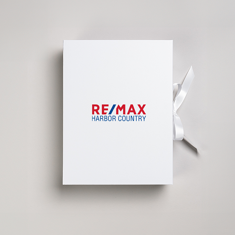 Picture of Magnetic Presentation Box with Ribbon - White